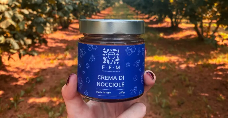 immagine del brand di FEM nocciole